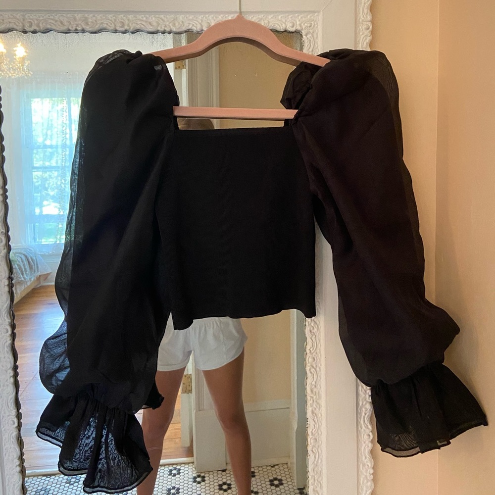 Cute tight black top with puffy sleeves